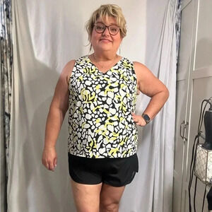 Nine West Yellow black and white graphic on a non stretch tank top. size XXL